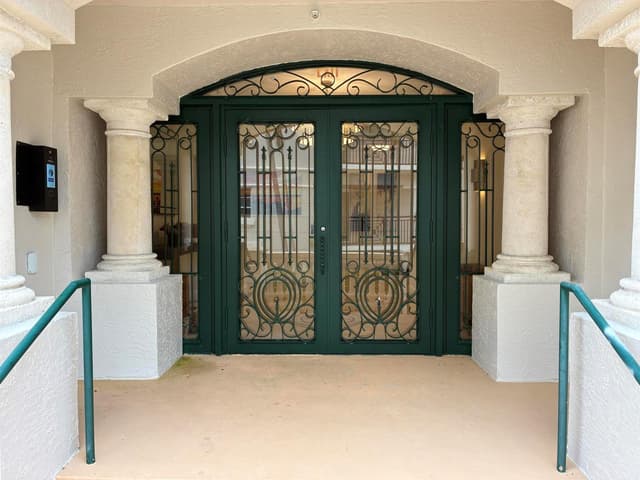 1230 Hillsboro Mile # 308, Hillsboro Beach FL 33062 - Hillsboro Beach, FL - Photo 2