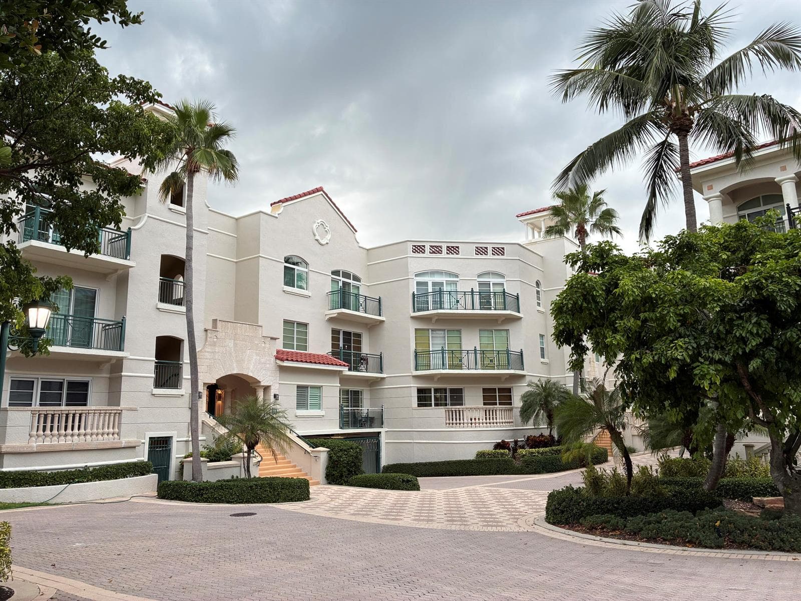 1230 Hillsboro Mile # 308, Hillsboro Beach FL 33062 - Hillsboro Beach, FL - Photo 1