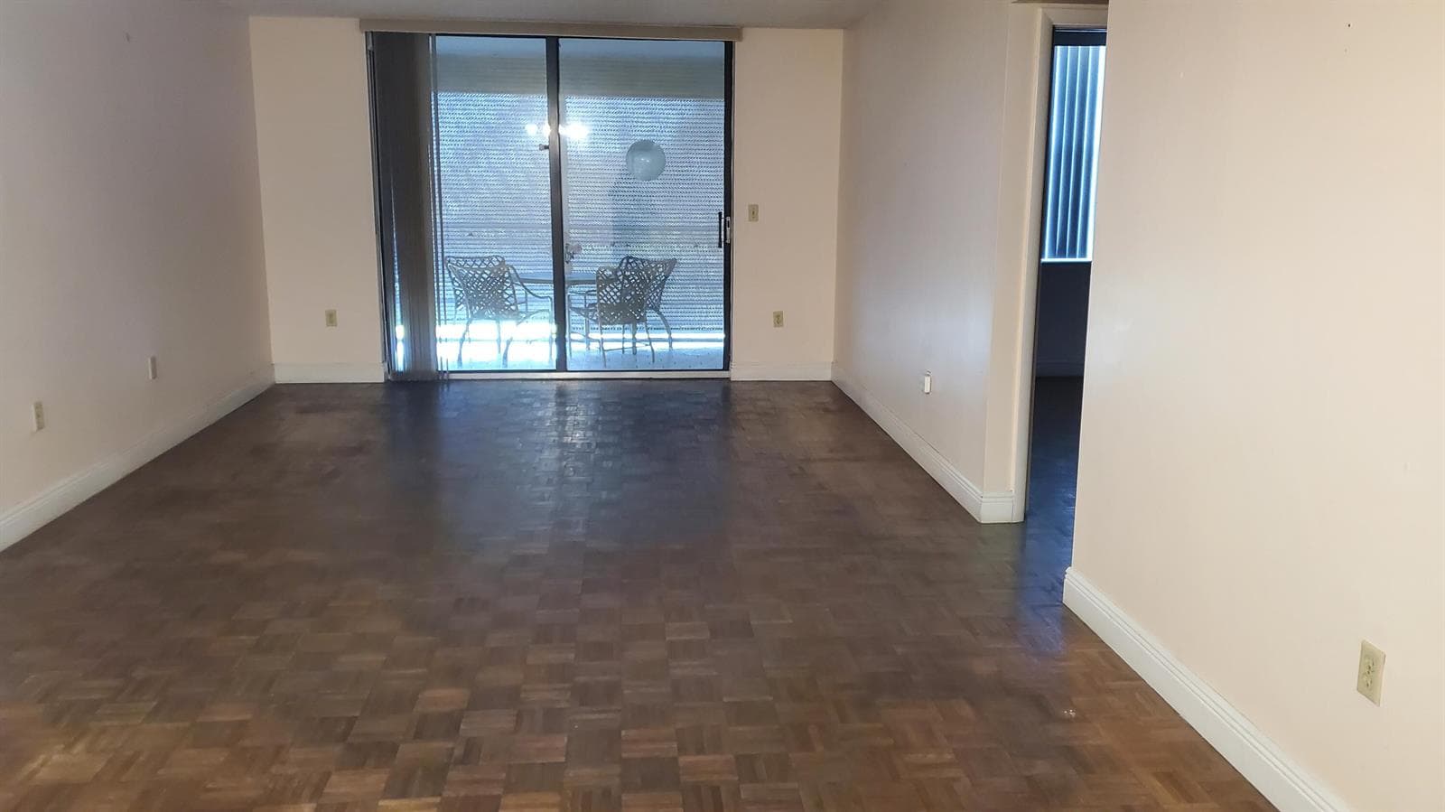 1400 SAINT CHARLES Place # 608, Pembroke Pines FL 33026 - Pembroke Pines, FL - Photo 1