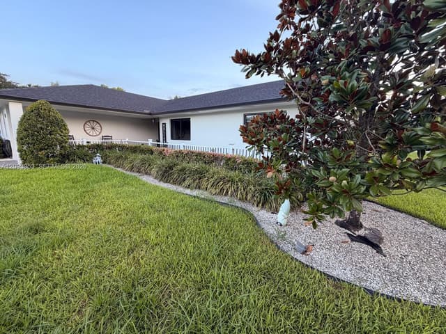2751 SW 141st Ter, Davie FL 33330 - Davie, FL - Photo 5