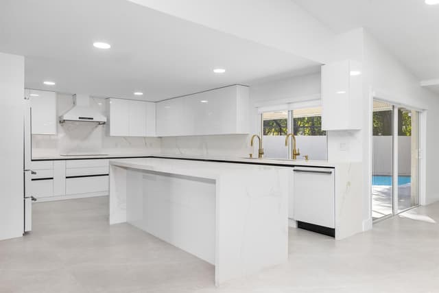 7134 San Sebastian Drive, Boca Raton FL 33433 - Boca Raton, FL - Photo 4