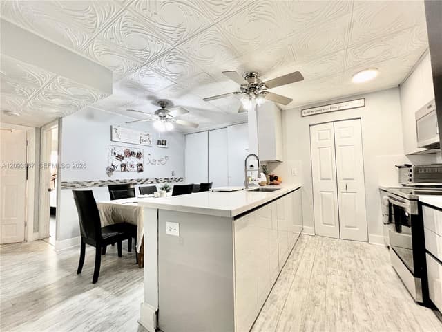 3318 NW 103rd Ave, Sunrise FL 33351 - Sunrise, FL - Photo 3