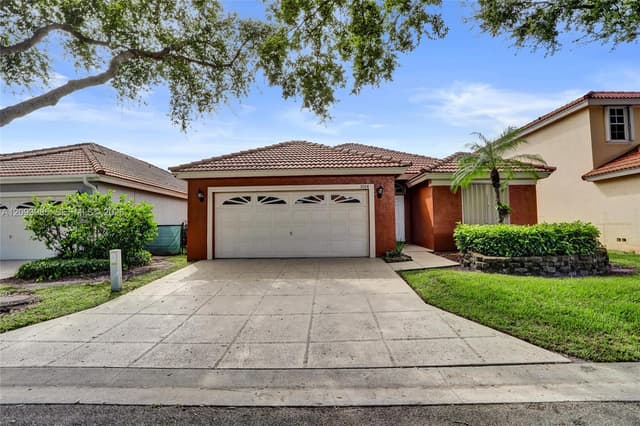 1014 Aspri Way, Palm Beach Gardens FL 33418 - Palm Beach Gardens, FL - Photo 3