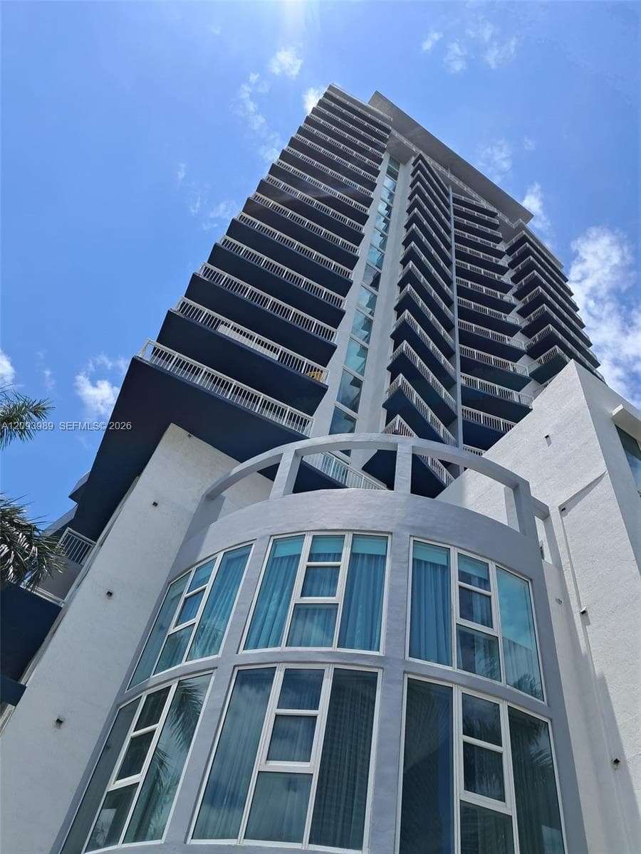 275 NE 18th St # 1409, Miami FL 33132