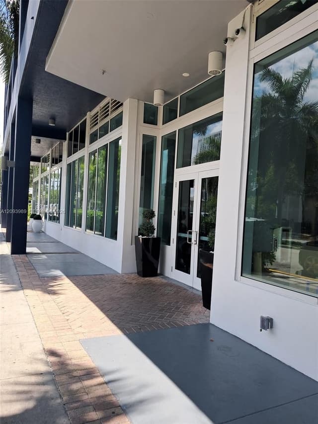 275 NE 18th St # 1409, Miami FL 33132 - Miami, FL - Photo 4