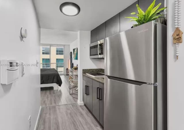 1200 Brickell Bay Dr # 2610, Miami FL 33131 - Miami, FL - Photo 2