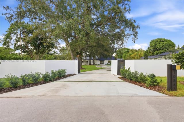 10861 SW 93rd St, Miami FL 33176 - Miami, FL - Photo 3