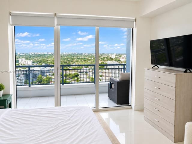60 SW 13th St # 2409, Miami FL 33130 - Miami, FL - Photo 5