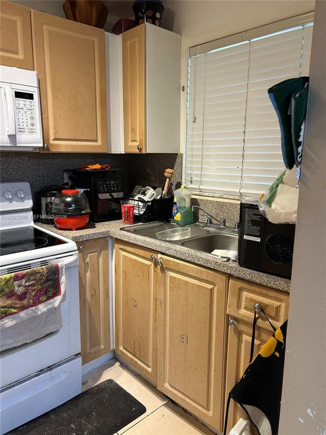 770 NE 128th St # 102, North Miami FL 33161 - North Miami, FL - Photo 3