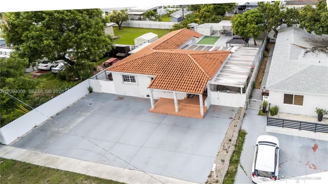 188 E 59th St, Hialeah FL 33013 - Hialeah, FL - Photo 6