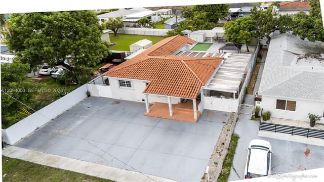 188 E 59th St, Hialeah FL 33013 - Hialeah, FL - Photo 7
