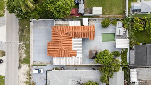 188 E 59th St, Hialeah FL 33013 - Hialeah, FL - Photo 5