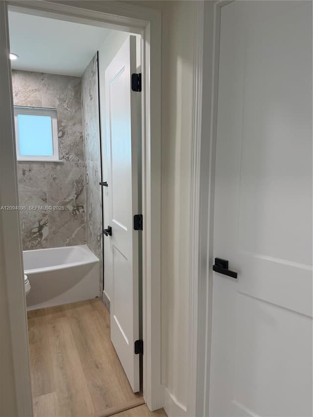 708 SW 7th Ave, Hallandale Beach FL 33009 - Hallandale Beach, FL - Photo 7