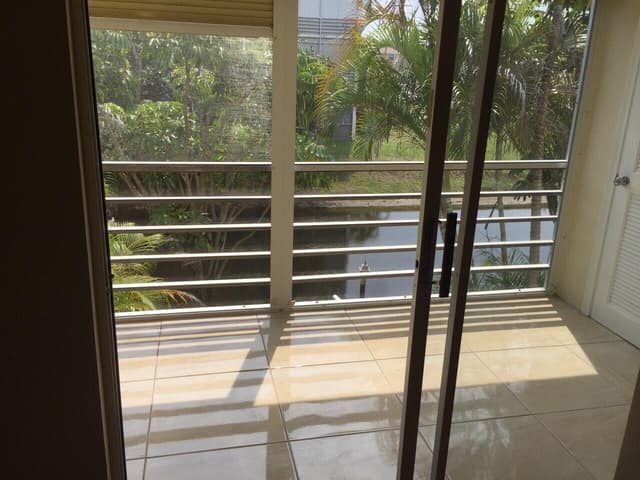 2878 DONNELLY Drive # 207, Lake Worth FL 33462 - Lake Worth, FL - Photo 2
