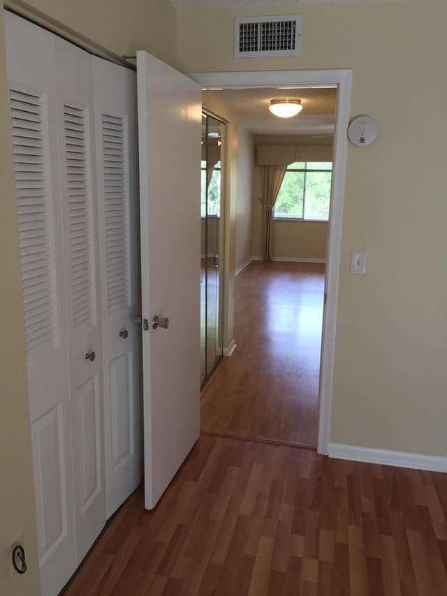 2878 DONNELLY Drive # 207, Lake Worth FL 33462 - Lake Worth, FL - Photo 3