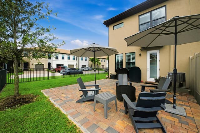 8672 ESCUE Street, Lake Worth FL 33467 - Lake Worth, FL - Photo 3