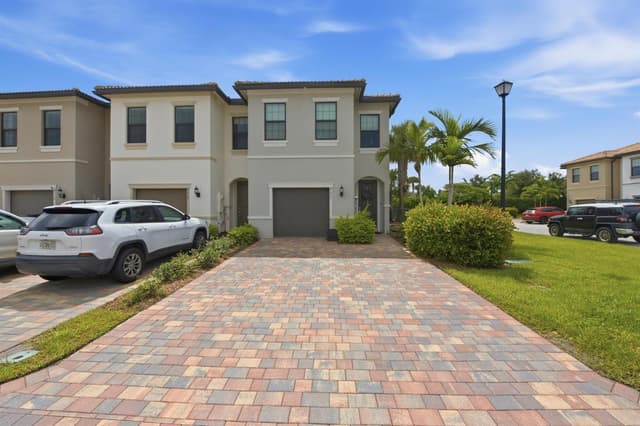 8672 ESCUE Street, Lake Worth FL 33467 - Lake Worth, FL - Photo 5