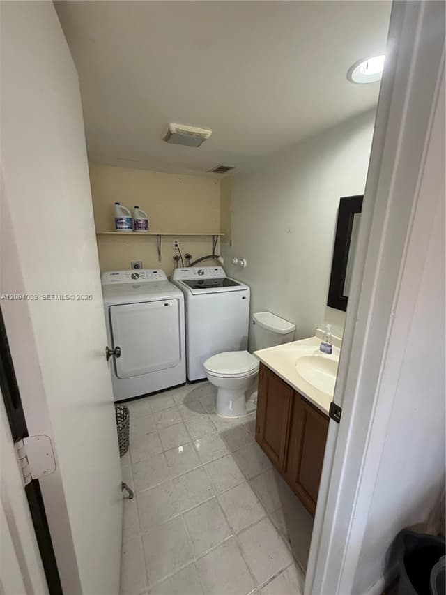 2564 Lakeview Ct, Cooper City FL 33026 - Cooper City, FL - Photo 7