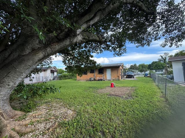 555 HAREM Avenue, Opa-Locka FL 33054 - Opa-Locka, FL - Photo 3