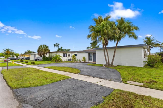 2000 NW 91ST Way, Sunrise FL 33322 - Sunrise, FL - Photo 3