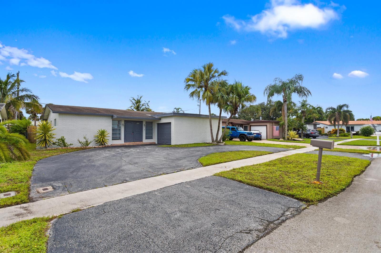 2000 NW 91ST Way, Sunrise FL 33322 - Sunrise, FL - Photo 1