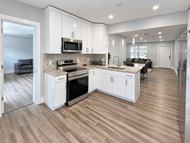 6831 Sheridan St, Hollywood FL 33024 - Hollywood, FL - Photo 6