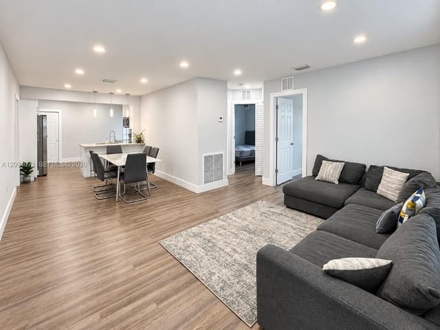 6831 Sheridan St, Hollywood FL 33024 - Hollywood, FL - Photo 3