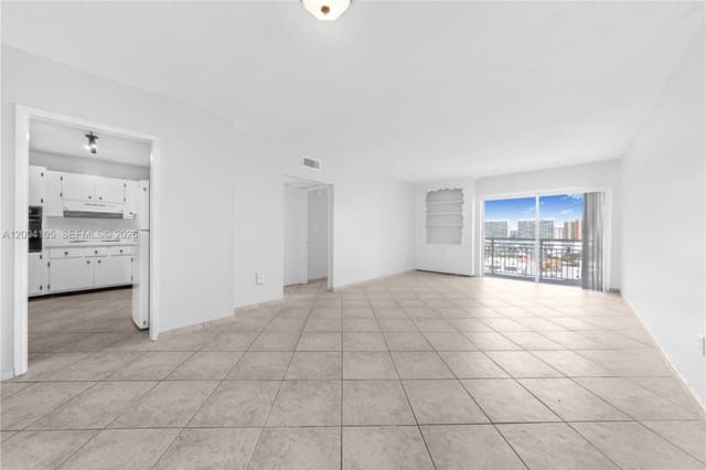 400 Kings Point Dr # 1427, Sunny Isles Beach FL 33160 - Sunny Isles Beach, FL - Photo 2