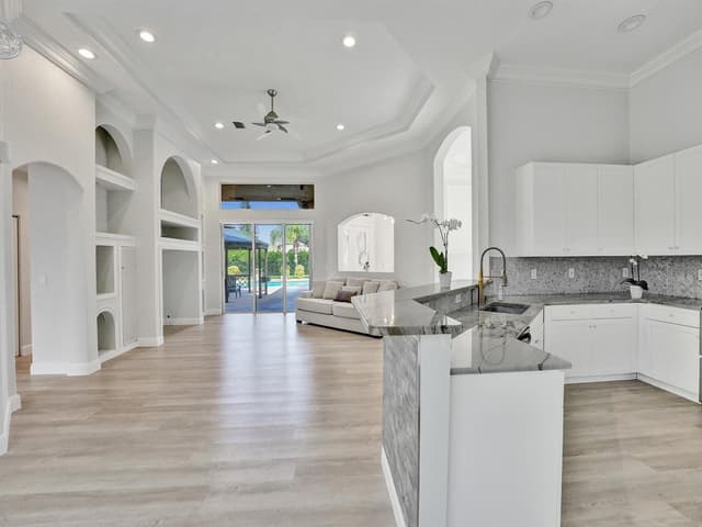 2933 E Fontana Court, Royal Palm Beach FL 33411 - Royal Palm Beach, FL - Photo 5