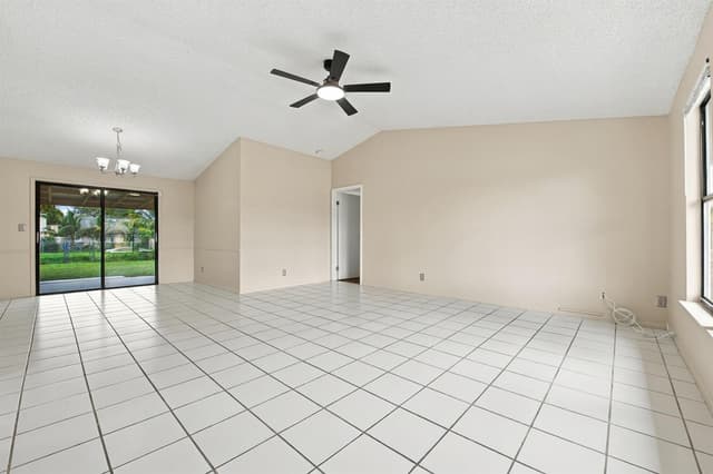5141 Saint John Avenue N, Boynton Beach FL 33472 - Boynton Beach, FL - Photo 6