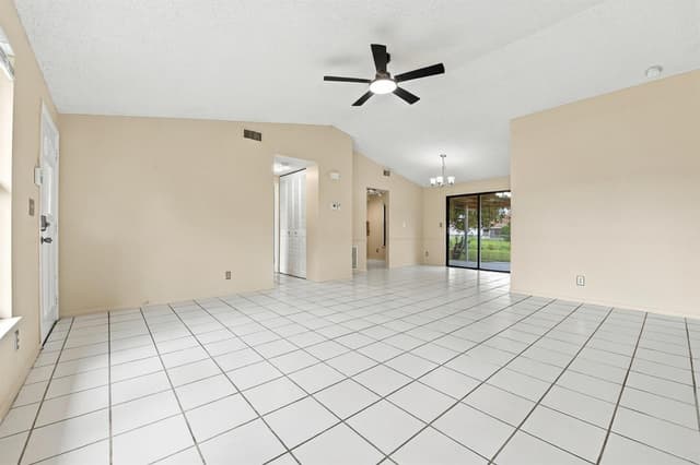 5141 Saint John Avenue N, Boynton Beach FL 33472 - Boynton Beach, FL - Photo 7