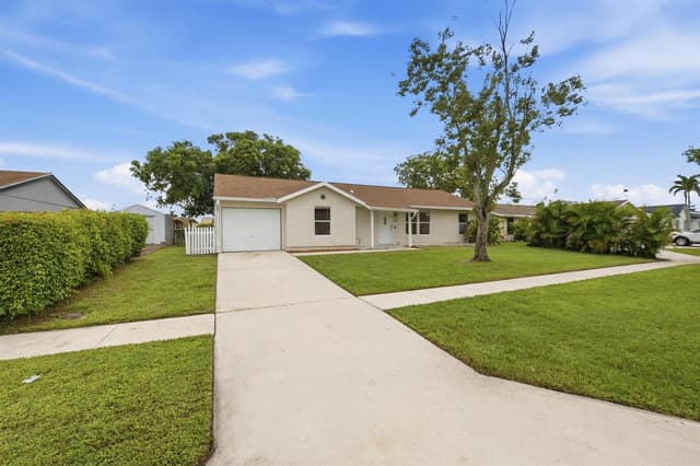 5141 Saint John Avenue N, Boynton Beach FL 33472 - Boynton Beach, FL - Photo 3