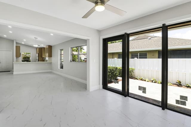 8157 Springtree Road, Boca Raton FL 33496 - Boca Raton, FL - Photo 2