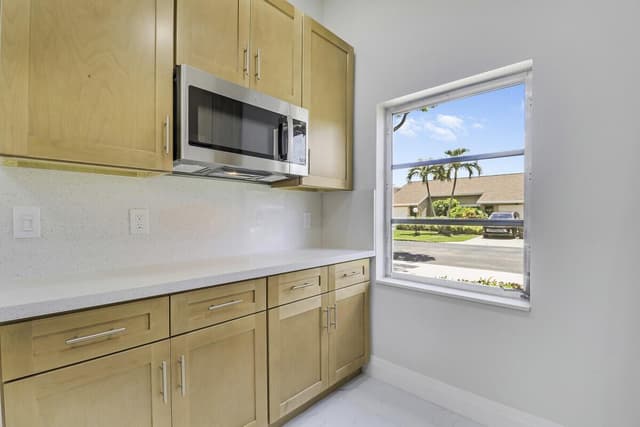 8157 Springtree Road, Boca Raton FL 33496 - Boca Raton, FL - Photo 5