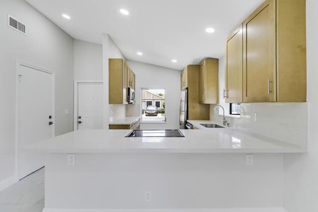 8157 Springtree Road, Boca Raton FL 33496 - Boca Raton, FL - Photo 4