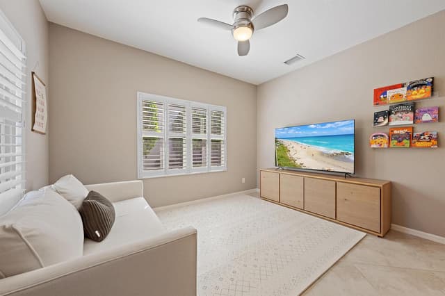 128 Behring Way, Jupiter FL 33458 - Jupiter, FL - Photo 4