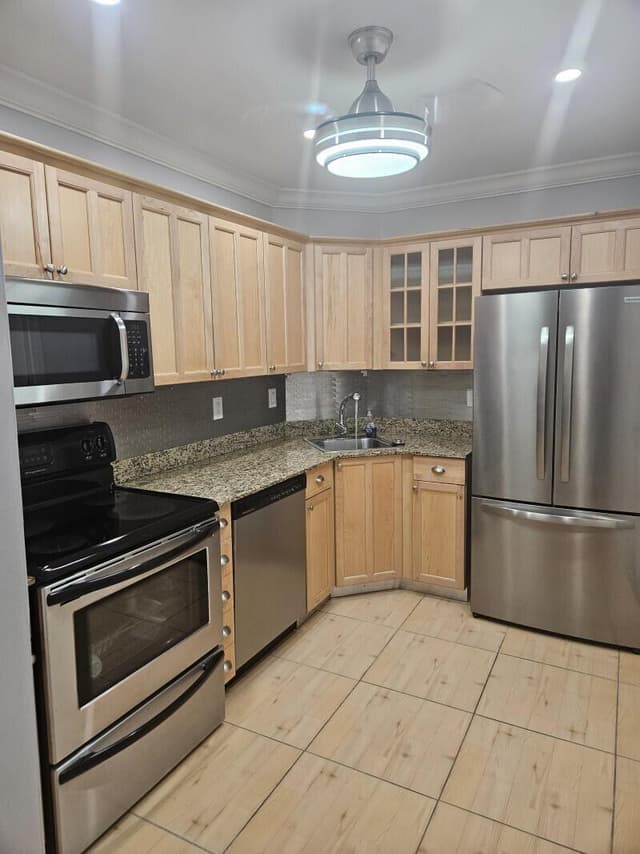 3105 Oakland Shores Drive # j204, Oakland Park FL 33309 - Oakland Park, FL - Photo 3