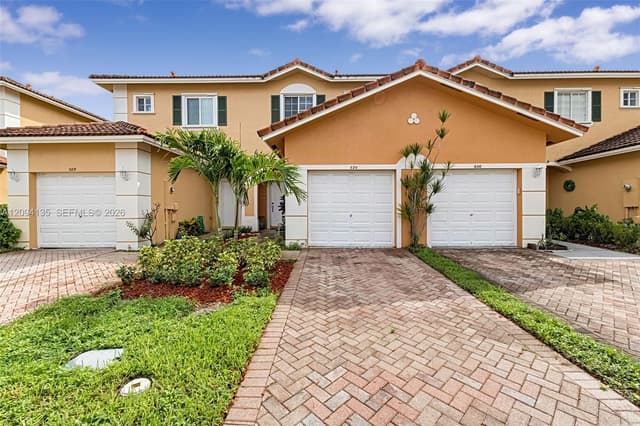 590 PRINCESS DRIVE, Margate FL 33068 - Margate, FL - Photo 2
