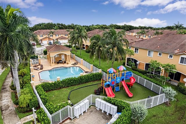 590 PRINCESS DRIVE, Margate FL 33068 - Margate, FL - Photo 6