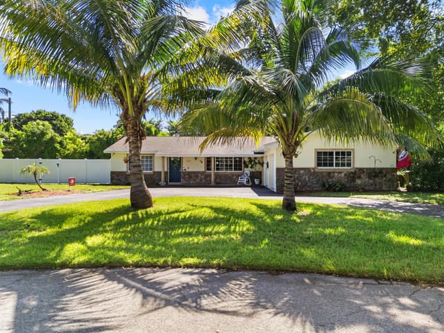 7400 Clarke Road, Lake Clarke Shores FL 33406 - Lake Clarke Shores, FL - Photo 2
