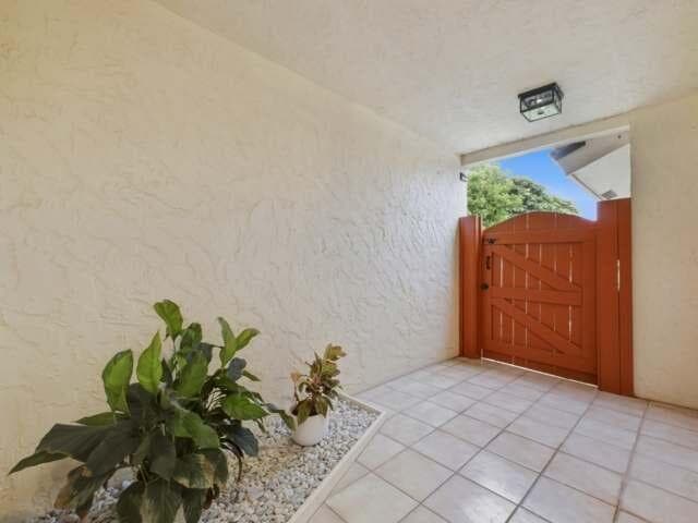 1800 EMBASSY Drive # 132, West Palm Beach FL 33401 - West Palm Beach, FL - Photo 3