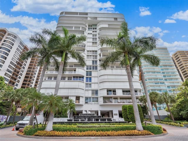 10155 Collins Ave # 402, Bal Harbour FL 33154 - Bal Harbour, FL - Photo 2
