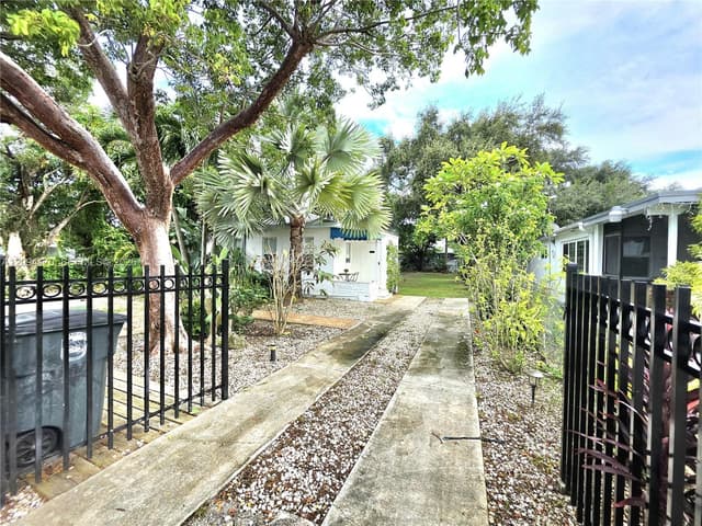 1220 NE 128th St, North Miami FL 33161 - North Miami, FL - Photo 3