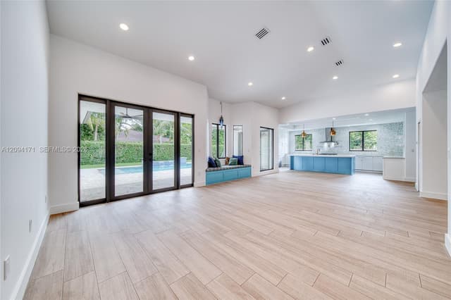 17265 SW 92nd Ct, Palmetto Bay FL 33157 - Palmetto Bay, FL - Photo 5