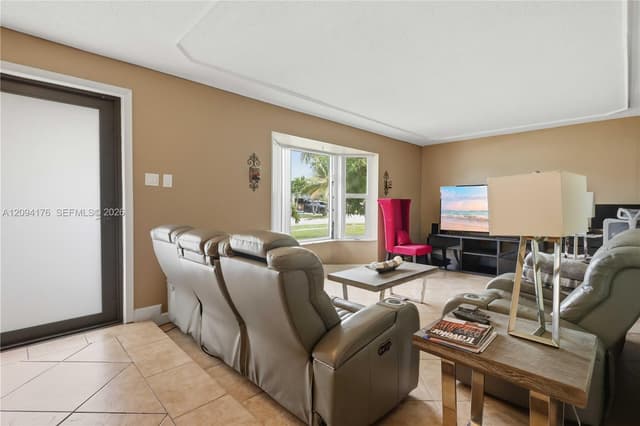 6924 NW 9th St, Margate FL 33063 - Margate, FL - Photo 5