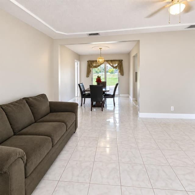 7842 NW 1ST Street, Margate FL 33063 - Margate, FL - Photo 3