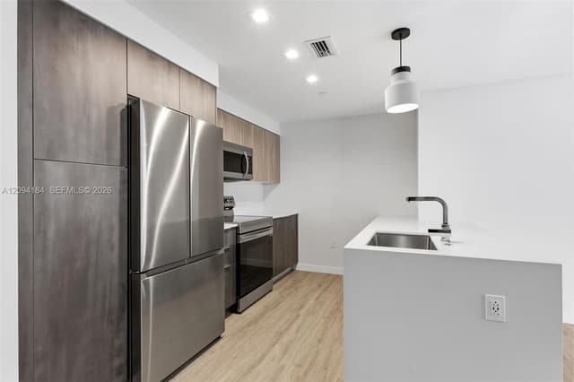 697 N Miami Ave # 1810, Miami FL 33136 - Miami, FL - Photo 3