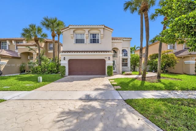 325 NW 158th Ln, Pembroke Pines FL 33028 - Pembroke Pines, FL - Photo 3