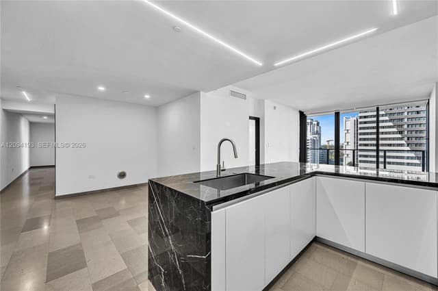 88 SW 7th St # 806, Miami FL 33130 - Miami, FL - Photo 3