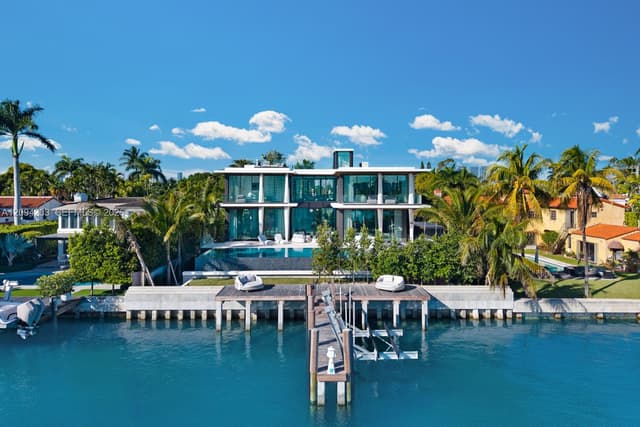 217 E Rivo Alto Dr, Miami Beach FL 33139 - Miami Beach, FL - Photo 2